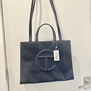 SOLD. NWT Telfar medium shopping bag